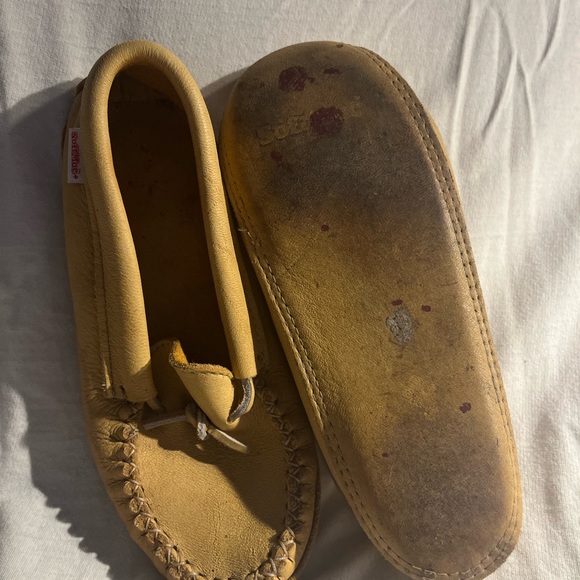 SoftMoc slip ons (Size 7.5/8) - Picture 6 of 8